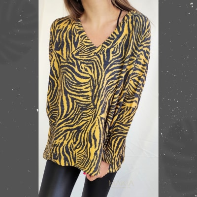 POLERA-CUELLOV-LANILLA-PRINTAMARILLA POLERA-CUELLOV-LANILLA-PRINTAMARILLA
