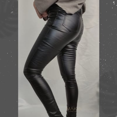 PANTALON-CUERINA-BOLSILLOS PANTALON-CUERINA-BOLSILLOS