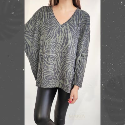 POLERA-CUELLOV-LANILLA-PRINTVERDE POLERA-CUELLOV-LANILLA-PRINTVERDE