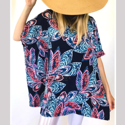 POLERA MARLI HOJAS AZULES POLERA MARLI HOJAS AZULES