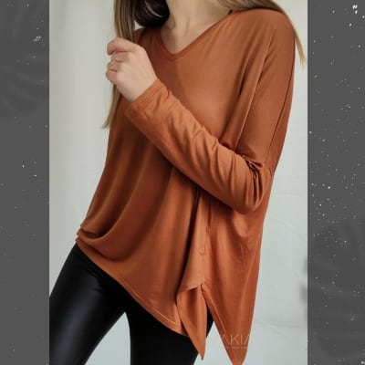 POLERA-ROMI-CUELLOV-CAMEL POLERA-ROMI-CUELLOV-CAMEL