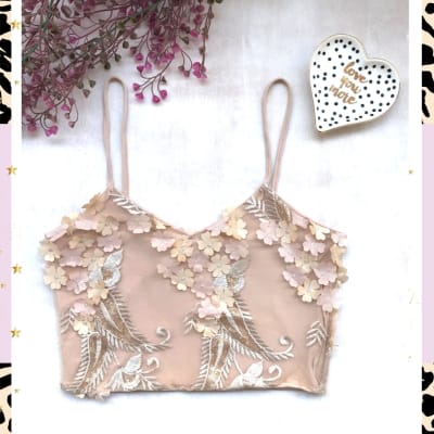 PETO DOMI BEIGE FLORES RELIEVE PETO DOMI BEIGE FLORES RELIEVE