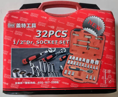 JUEGO DE DADOS PEGASUS CUADRANTE DE 1/2 (32 PCS)