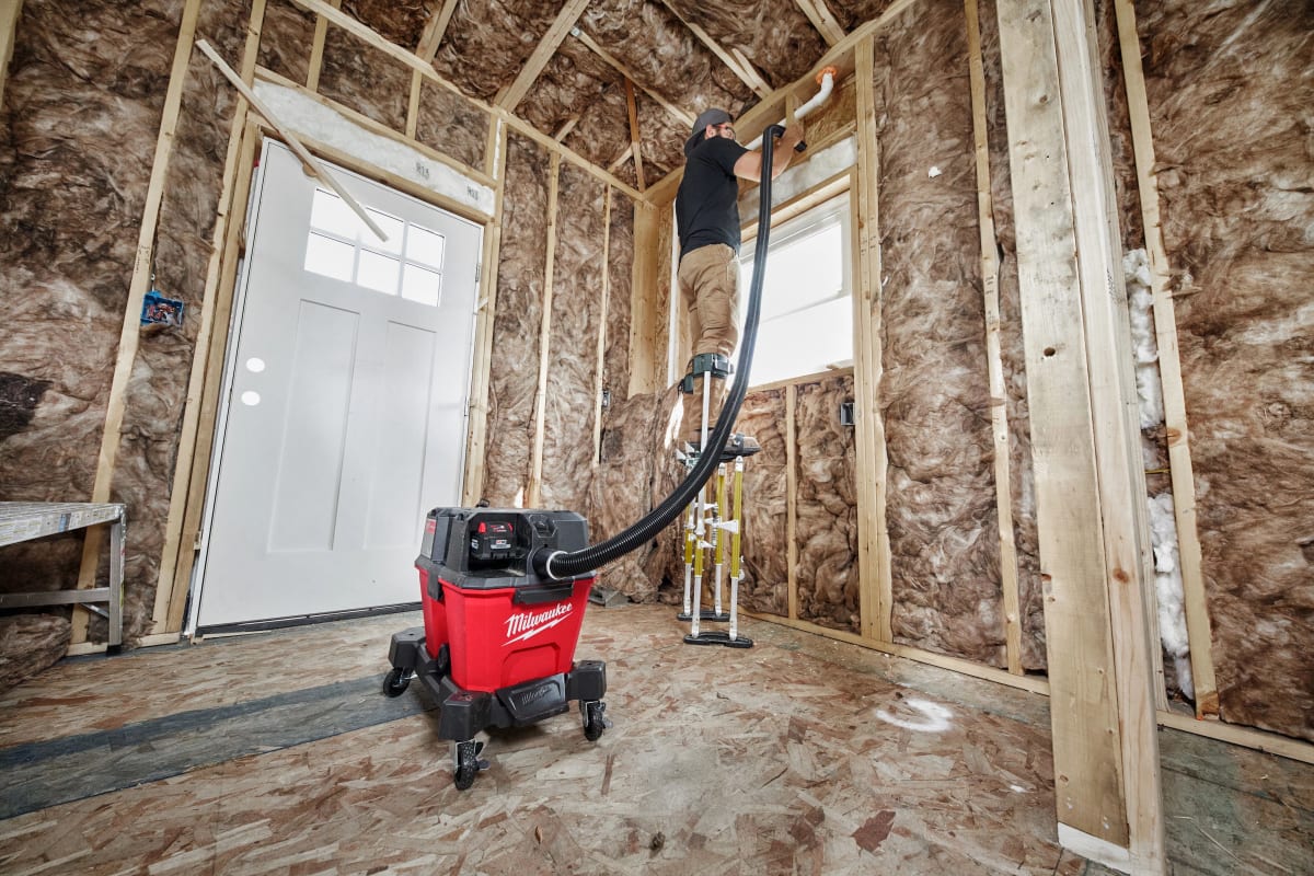 ASPIRADORA DE 6 GAL SECO/MOJADO MILWAUKEE 0910-206