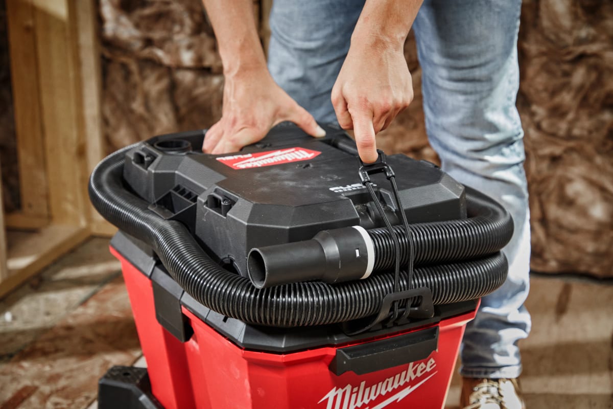 ASPIRADORA DE 6 GAL SECO/MOJADO MILWAUKEE 0910-205