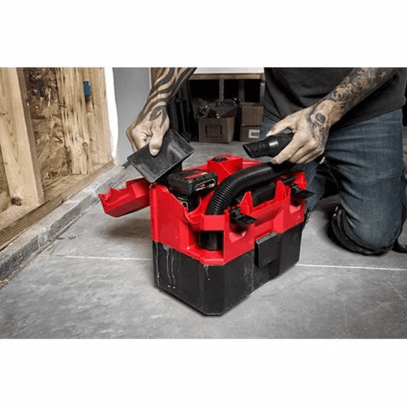 ASPIRADORA PARA LÍQUIDO/SECO M12 FUEL 1.6 GAL MILWAUKEE 0960-208