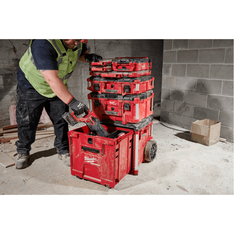CAJA HERRAMIENTA RODANTE CON CAJONES PACKOUT MILWAUKEE 48-22-842014