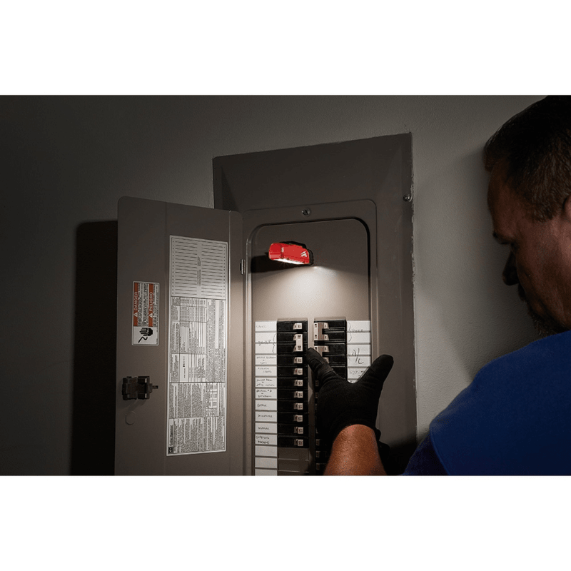 REFLECTOR MAGNÉTICO 300 LUMENES MILWAUKEE 21084