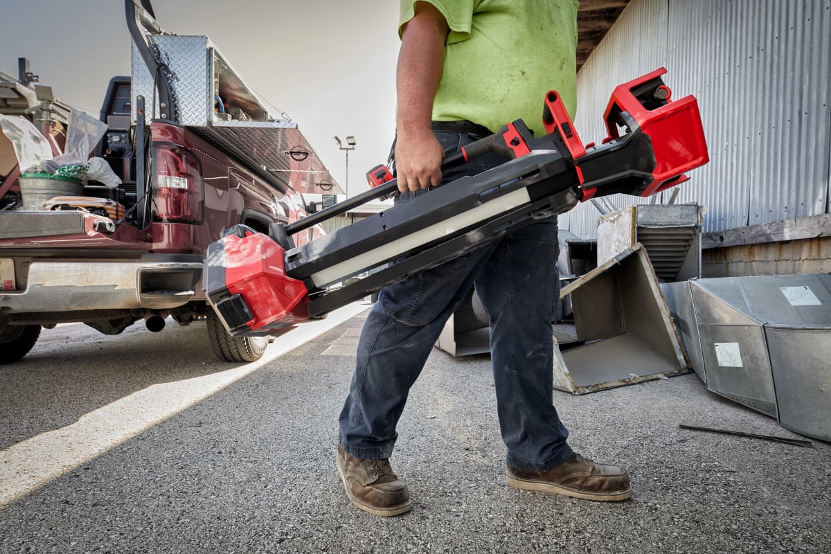 FOCO LED TRIPODE M18 MILWAUKEE 2136-206