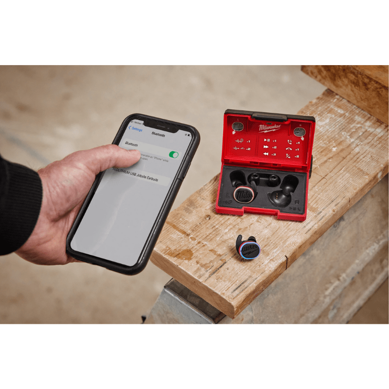 AUDIFONOS DE OBRA USB BLUETOOTH MILWAUKEE 2191-2110
