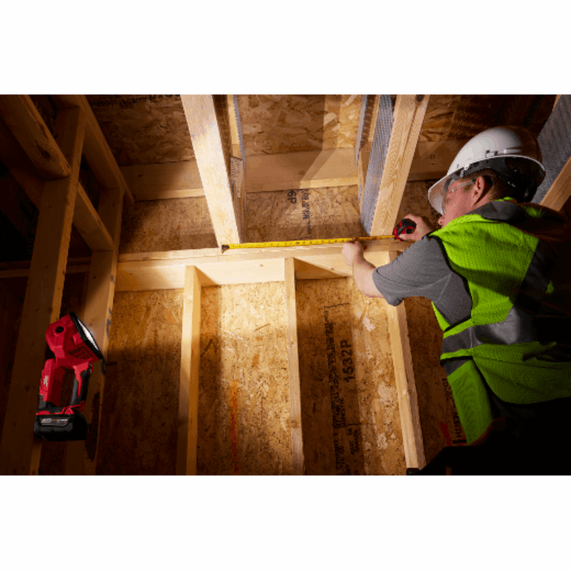 LINTERNA DE BUSQUEDA M18 MILWAUKEE 2354-204