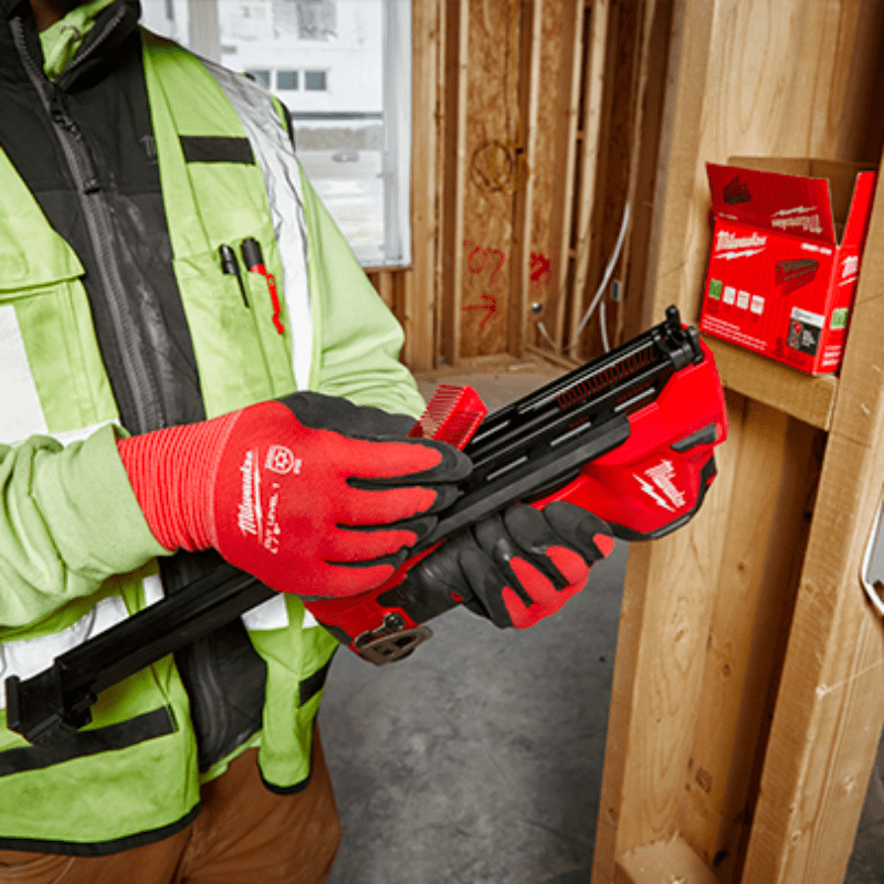 KIT DE ENGRAPADORA CON CARGADOR Y BATERIA M12 MILWAUKEE 2448-219