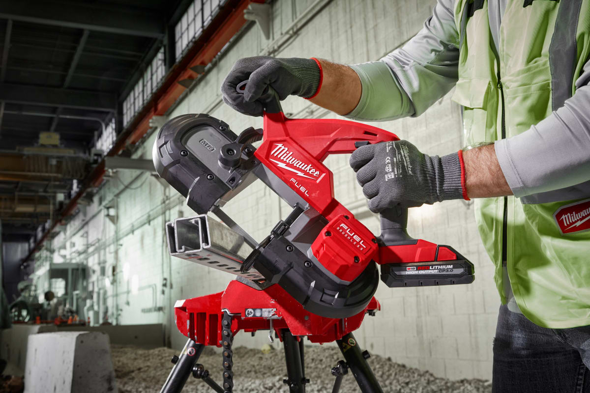 SIERRA DE BANDA COMPACTA M18 FUEL MILWAUKEE 2829-205