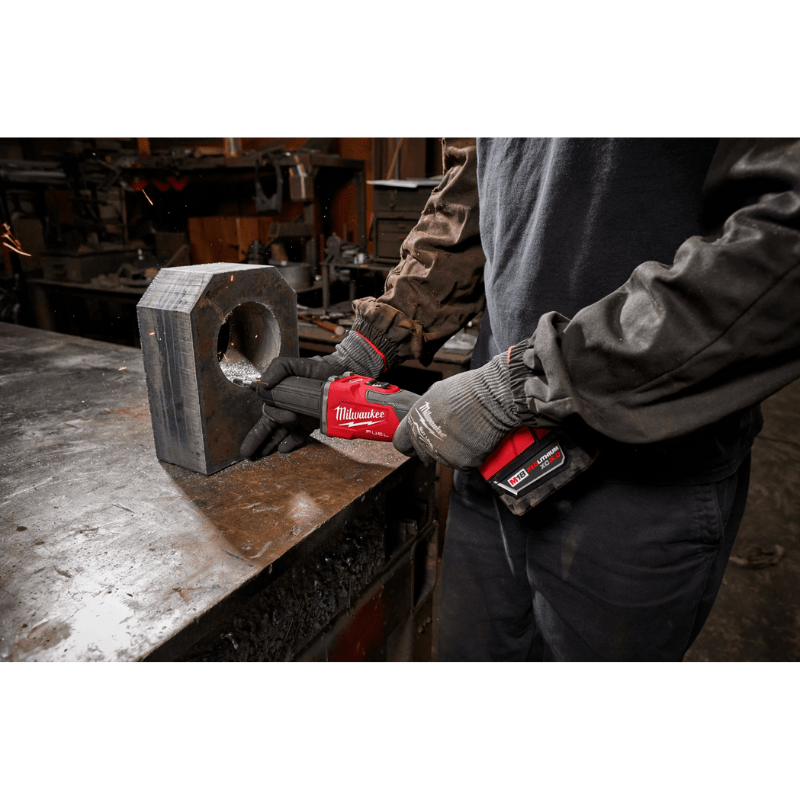 ESMERIL RECTO CON FRENO E INTERRUPTOR DESLIZANTE M18 FUEL MILWAUKEE 2939-206