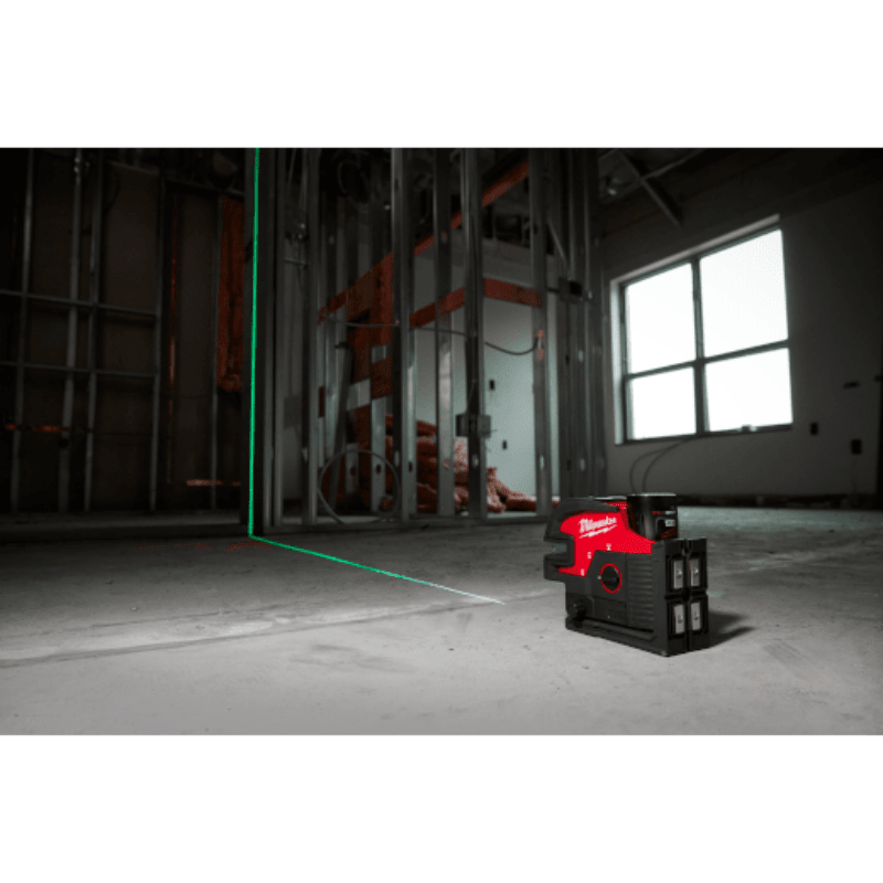 KIT DE LASER VERDE DE 4 PUNTOS CON CARGADOR Y BATERIA M12 MILWAUKEE 3624-215