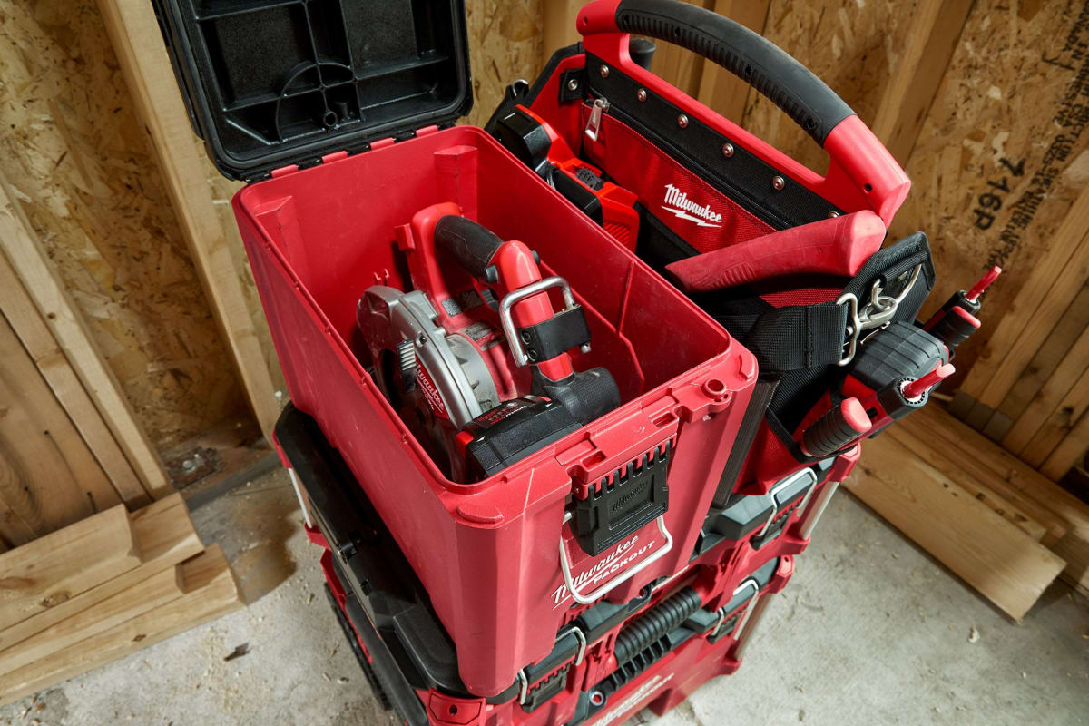 CAJA DE HERRAMIENTAS COMPACTA PACKOUT MILWAUKEE 48-22-84229