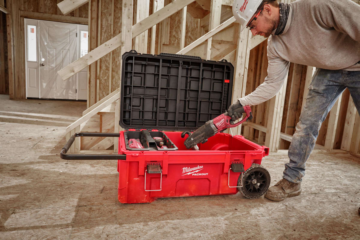 CAJA ALARGADA CON RUEDAS PACKOUT MILWAUKEE 48-22-84286