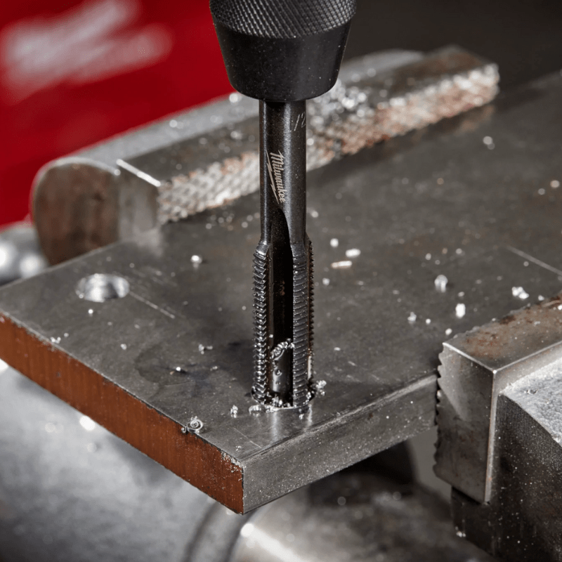 KIT 15 PCS DE MACHOS DE ROSCAR Y TROQUELES SAE MILWAUKEE 49-22-56027