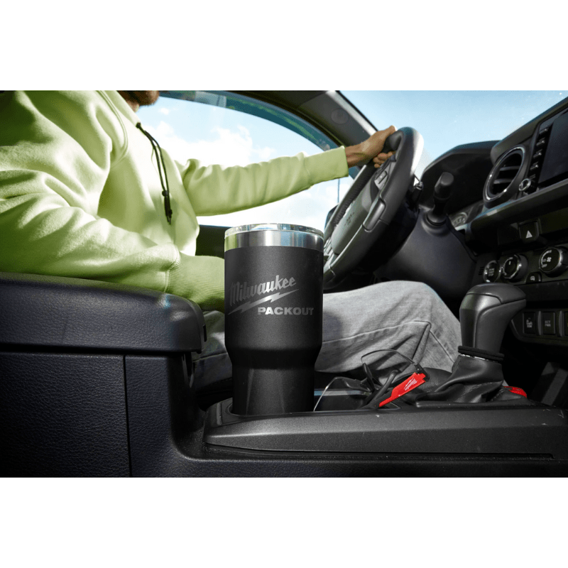VASO 30 OZ PACKOUT NEGRO MILWAUKEE 48-22-8393B5