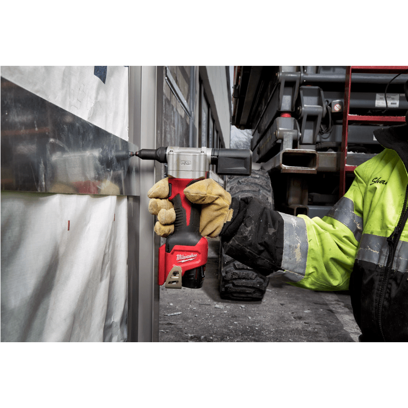 REMACHADORA M12 FUEL MILWAUKEE 2550-205