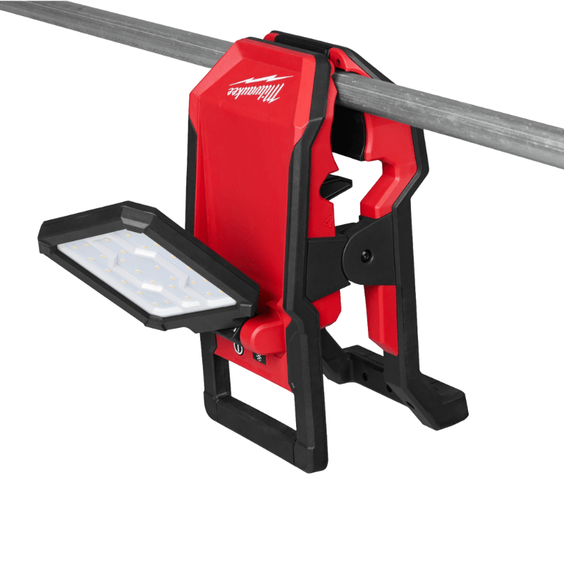 FOCO LED CON PINZA M18 ROVER 2000 LUM MILWAUKEE 2358-205