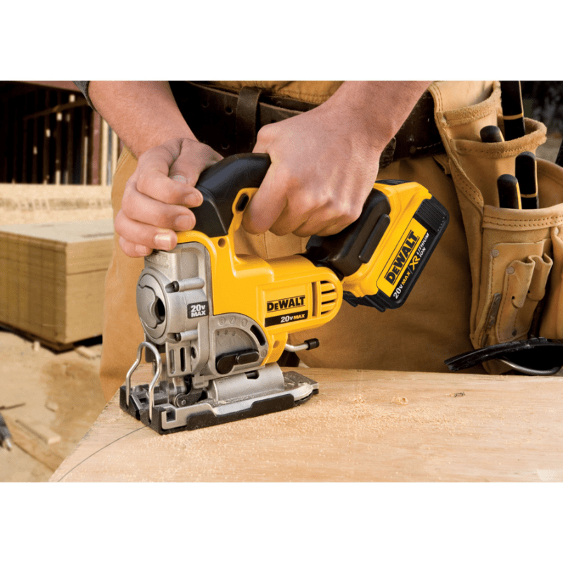 SIERRA CALADORA 20V DEWALT DCS331B5