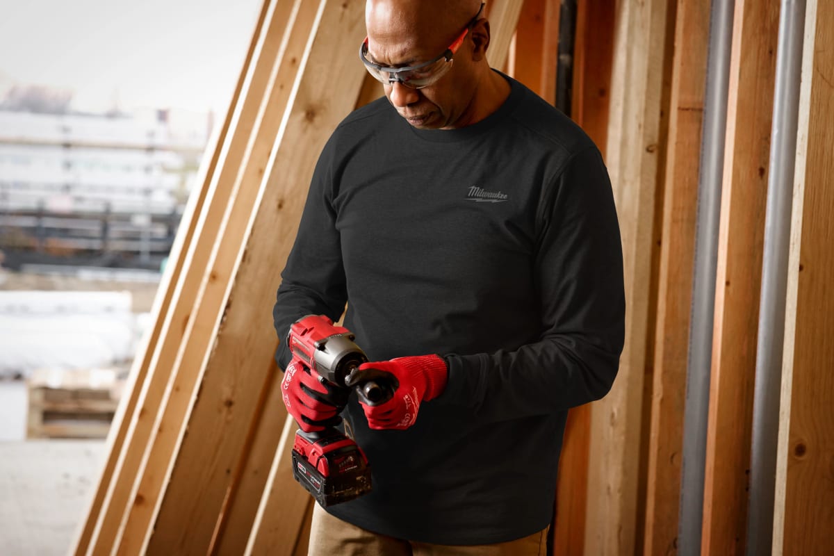 CAMISETA DE TRABAJO HÍBRIDA M MILWAUKEE 604B-M4