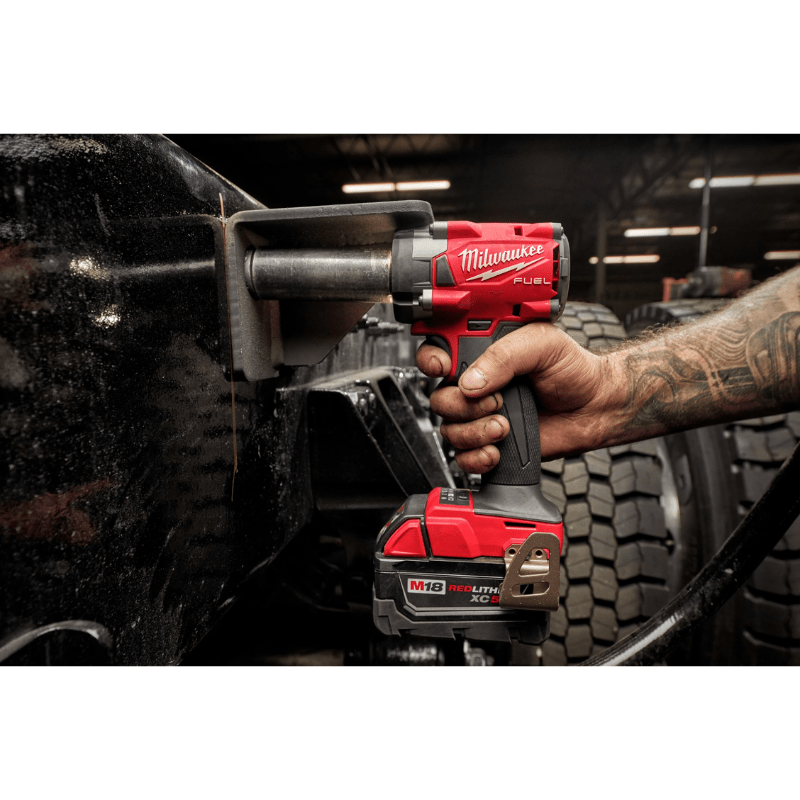 KIT LLAVE DE IMPACTO 1/2” M18 FUEL MILWAUKEE 2855-159TT6