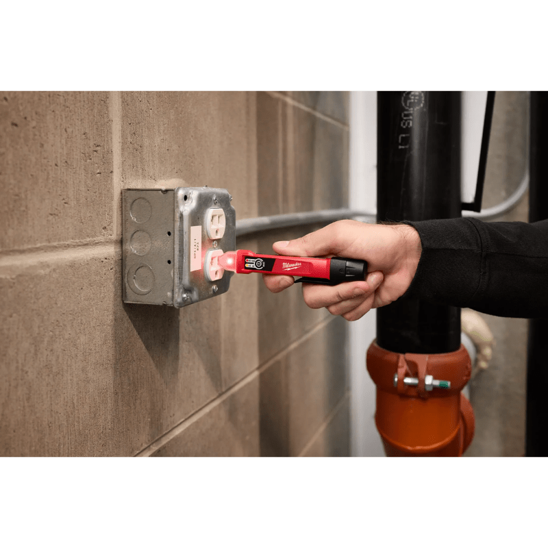 DETECTOR DE VOLTAJE DE DOBLE RANGO CON LED MILWAUKEE 3208-205