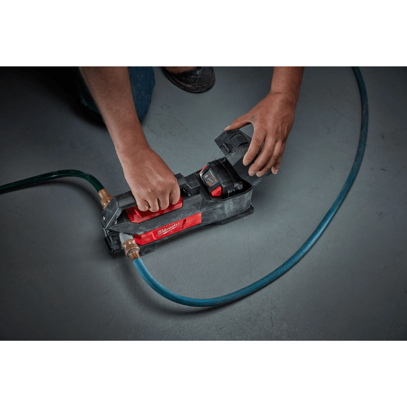 BOMBA DE TRANSFERENCIA DE AGUA M18 MILWAUKEE 2771-206