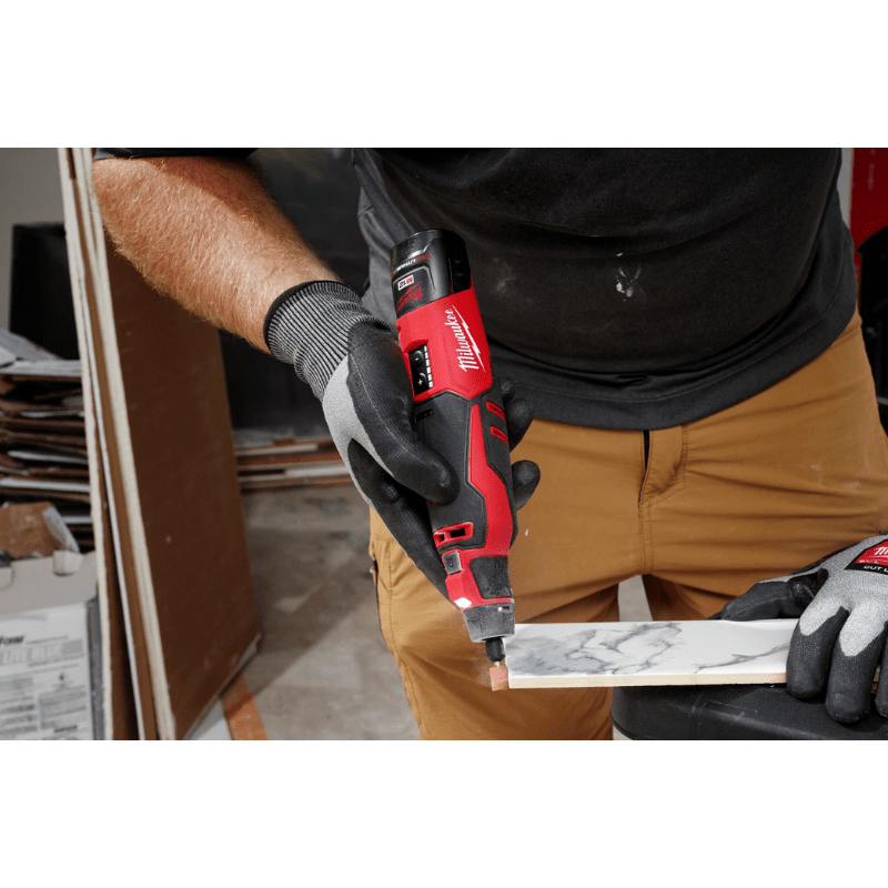 KIT DE HERRAMIENTA ROTATIVA SIN ESCOBILLA M12 MILWAUKEE 2525-216