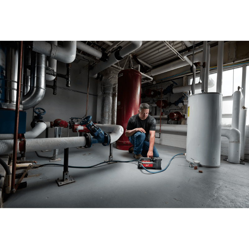 BOMBA DE TRANSFERENCIA DE AGUA M18 MILWAUKEE 2771-207