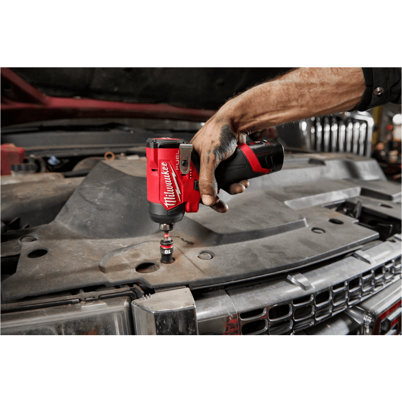 KIT ATORNILLADOR DE IMPACTO M12 FUEL MILWAUKEE 3453-218