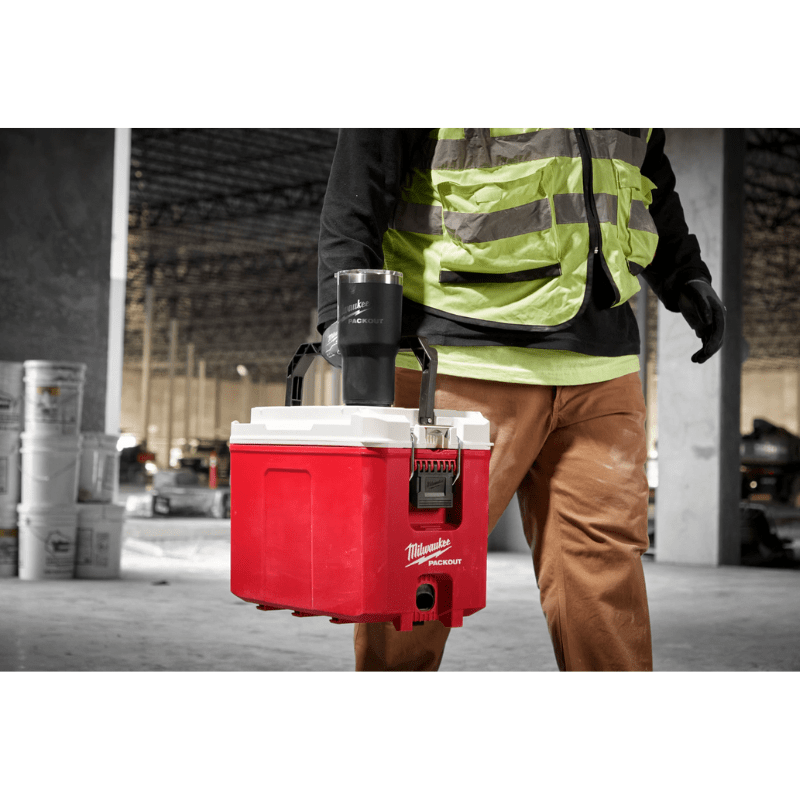 VASO 30 OZ PACKOUT NEGRO MILWAUKEE 48-22-8393B8