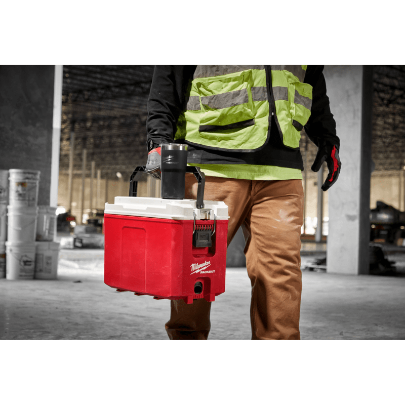 VASO 20 OZ PACKOUT NEGRO MILWAUKEE 48-22-8392B8