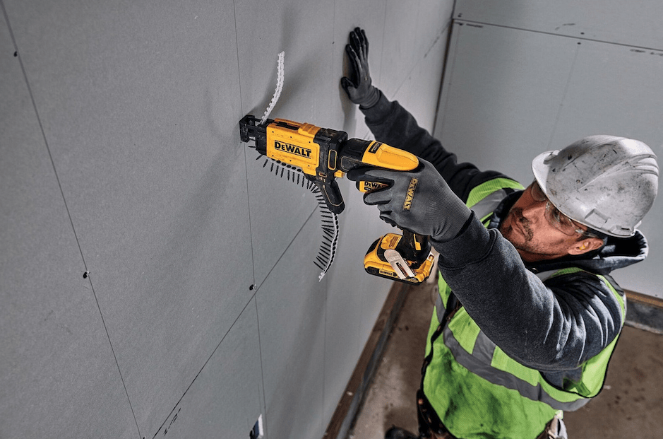 CARGADOR PARA TORNILLOS EN CINTA DEWALT DCF6202-B34