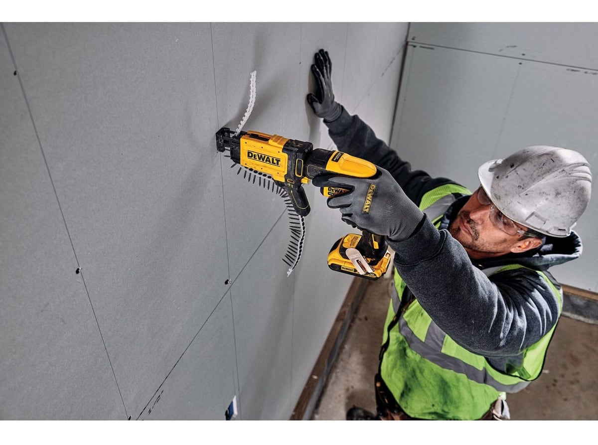 CARGADOR PARA TORNILLOS EN CINTA DEWALT DCF6202-B39