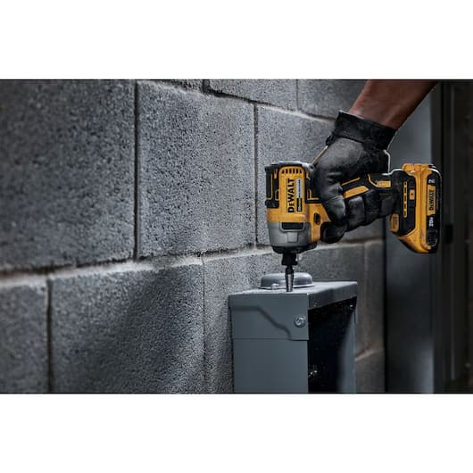 KIT ATORNILLADOR DE IMPACTO 1/4 20V DEWALT DCF7871D2-B24