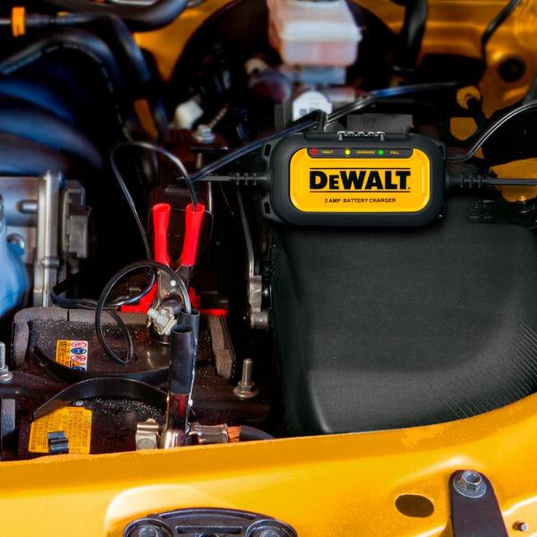 CARGADOR Y MANTENEDOR DE BATERIAS 6-12V DEWALT DXAEC23