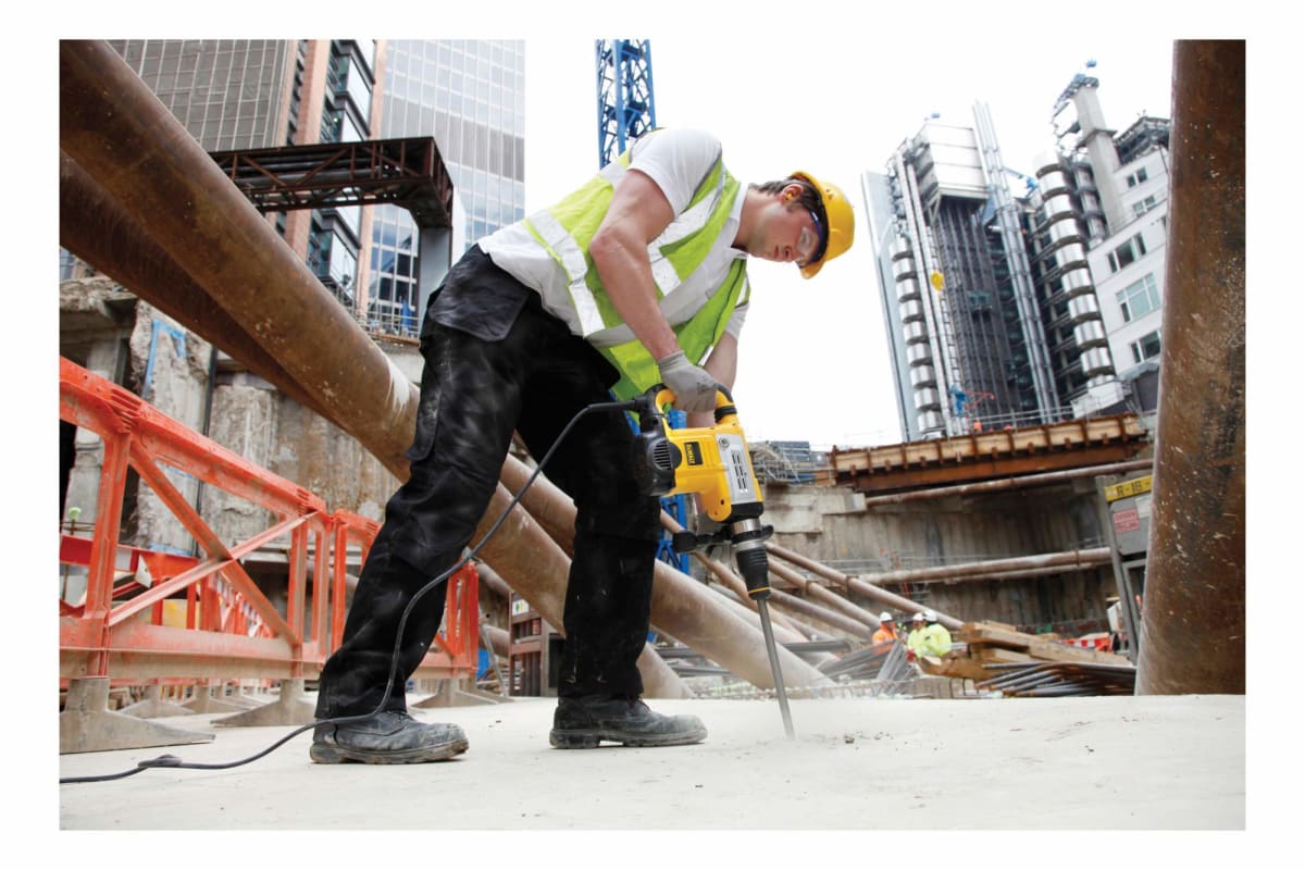 CINCEL PUNTA PLANA DEWALT DT6823-QZ3