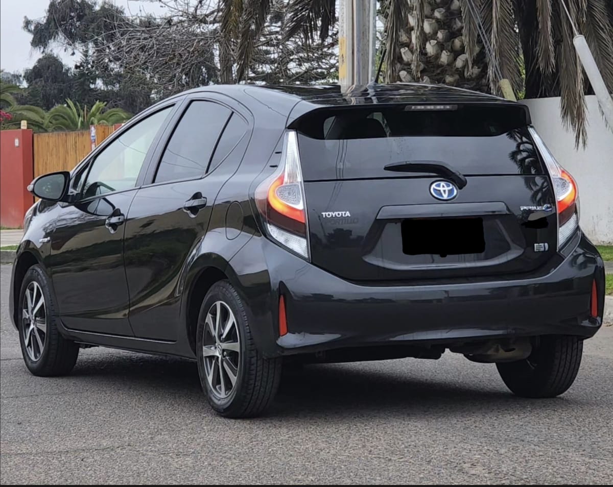 TOYOTA PRIRUS C HIBRIDO 20214