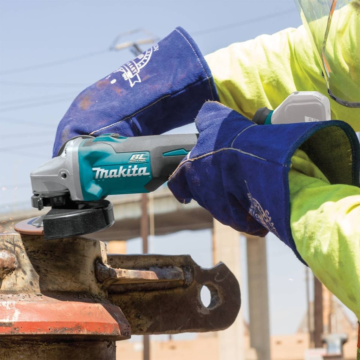 ESMERIL ANGULAR 18V MAKITA XAG04Z1