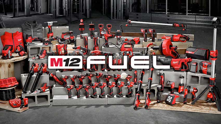 KIT CARGADOR BATERIAS 2 Y 4 AH MILWAUKEE 48-59-24244