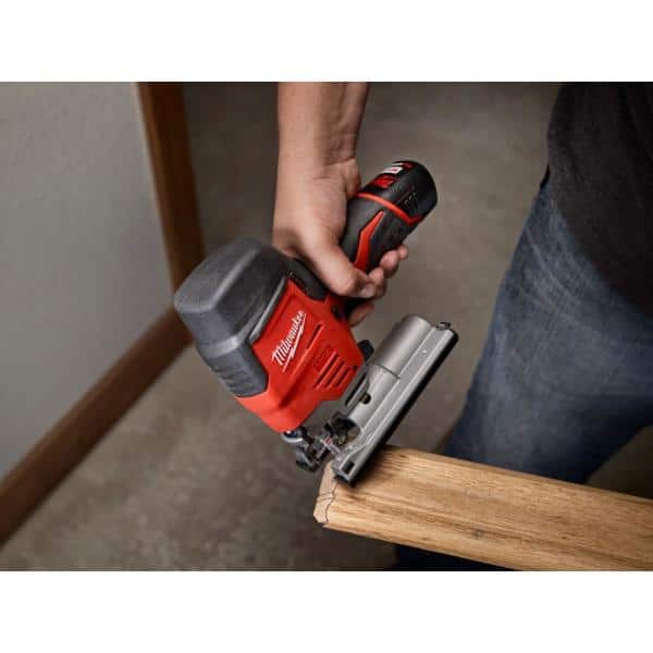 KIT MULTIHERRAMIENTA + CALADORA MILWAUKEE 2445-22MT2