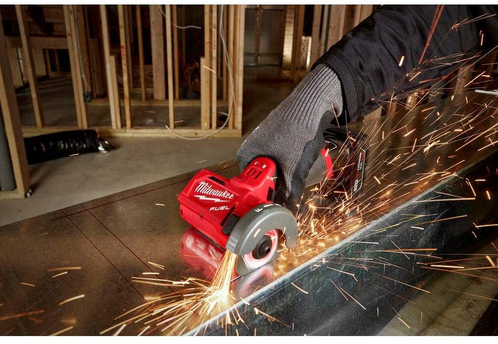 MULTI CORTADOR MILWAUKEE 2522-21XC FUEL5