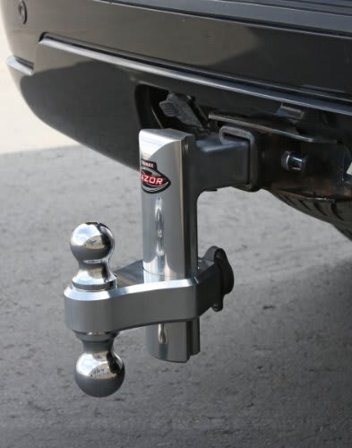 ENGANCHE AJUSTABLE DE ALUMINIO 8 PULGADAS RAZOR TRZ8AL2