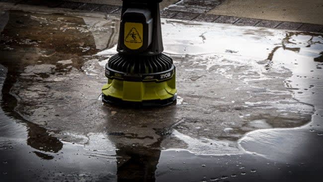 SECADOR DE PISOS INAL RYOBI 18V5