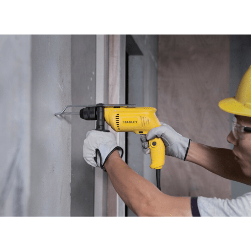 TALADRO PERCUTOR 600W STANLEY SDH6004