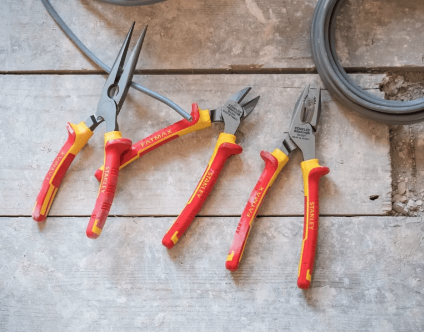 SET 3 ALICATES VDE 7 STANLEY 84-0114