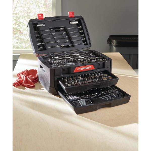 SET DE HERRAMIENTAS 230 PIEZAS MOD 578606 HUSKY3